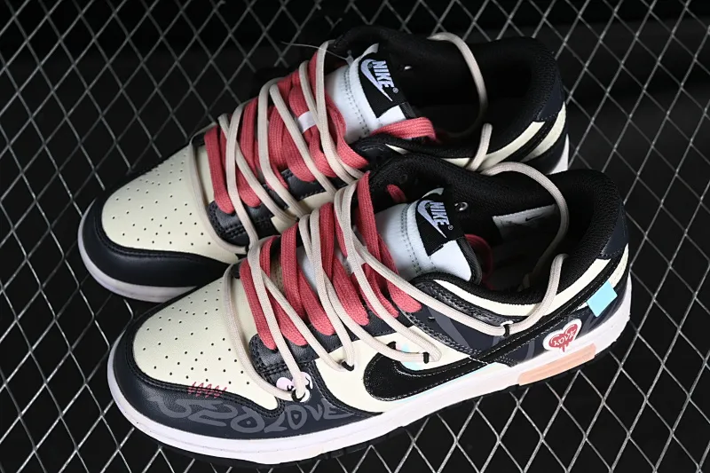 All Categories Nk SB Dunk Series Nk SB Dunk Low Low-top sneakers Customized large box Nk Dunk Low Panda Prank-Psychedelic Love SB strap low-top casual sneakers CW1590-100